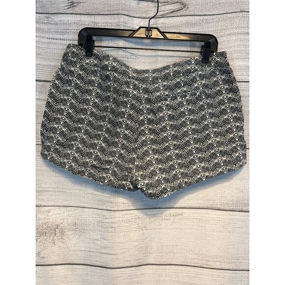 Joie Black & White Linen/Silk Shorts Size L - Picture 2 of 4